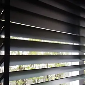 blind example for Eloquent Blinds
